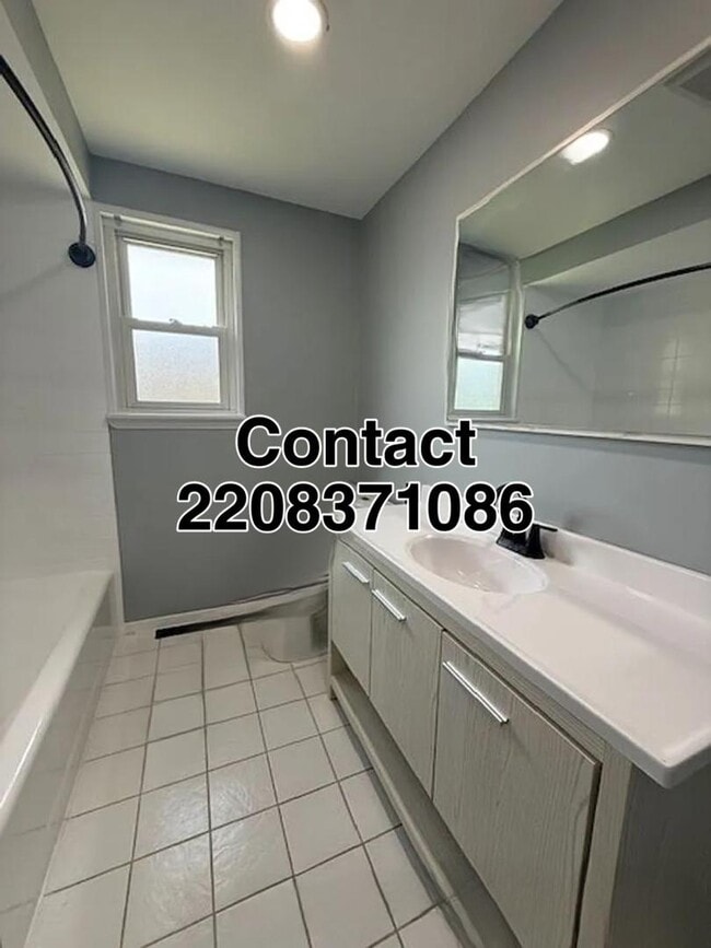 123 W Center St in Itasca, IL - Building Photo - Building Photo