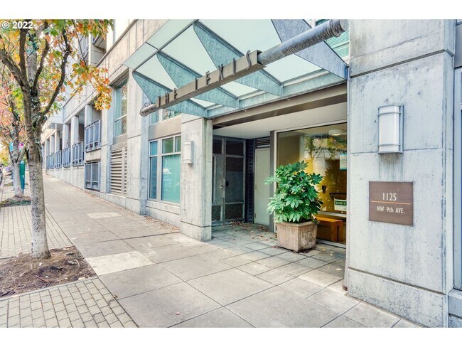 1125 NW 9th Ave in Portland, OR - Building Photo - Building Photo