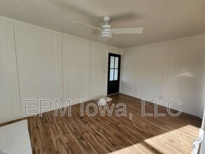 4915 Weiden Rd in Waterloo, IA - Building Photo - Building Photo