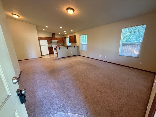 4300 NE 137th Ave in Vancouver, WA - Building Photo - Building Photo