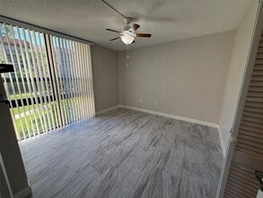 21405 Olean Blvd in Port Charlotte, FL - Building Photo - Building Photo