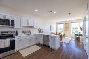 The Monico in Omaha, NE - Building Photo