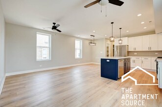 2243 W 23rd Pl-Unit -4 in Chicago, IL - Building Photo - Building Photo