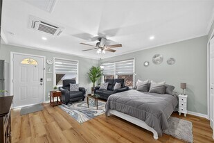 407 Fairbanks St in Houston, TX - Building Photo