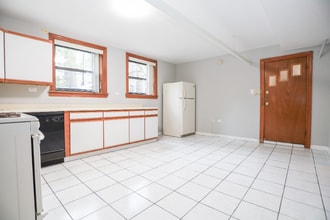 1318 W Foster Ave in Chicago, IL - Foto de edificio - Building Photo