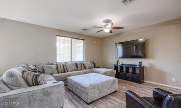 12217 W Chase Ln in Avondale, AZ - Building Photo - Building Photo