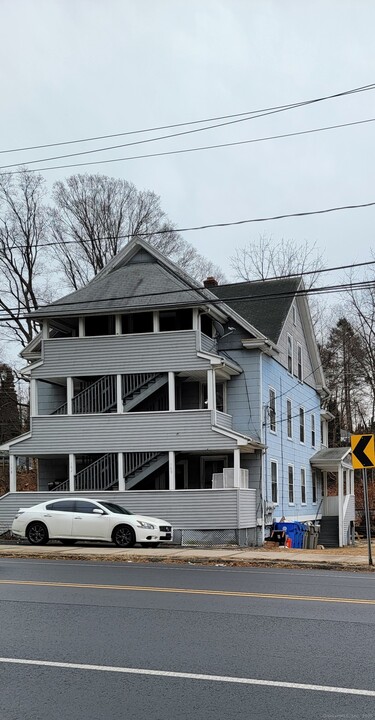 160 North St in Bristol, CT - Building Photo