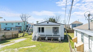 2207 Hollywood Ave in Galveston, TX - Building Photo - Building Photo
