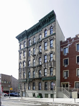 465 E 167th St in Bronx, NY - Foto de edificio - Building Photo