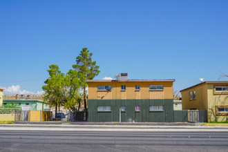 Shenandoah Square in Las Vegas, NV - Building Photo - Other