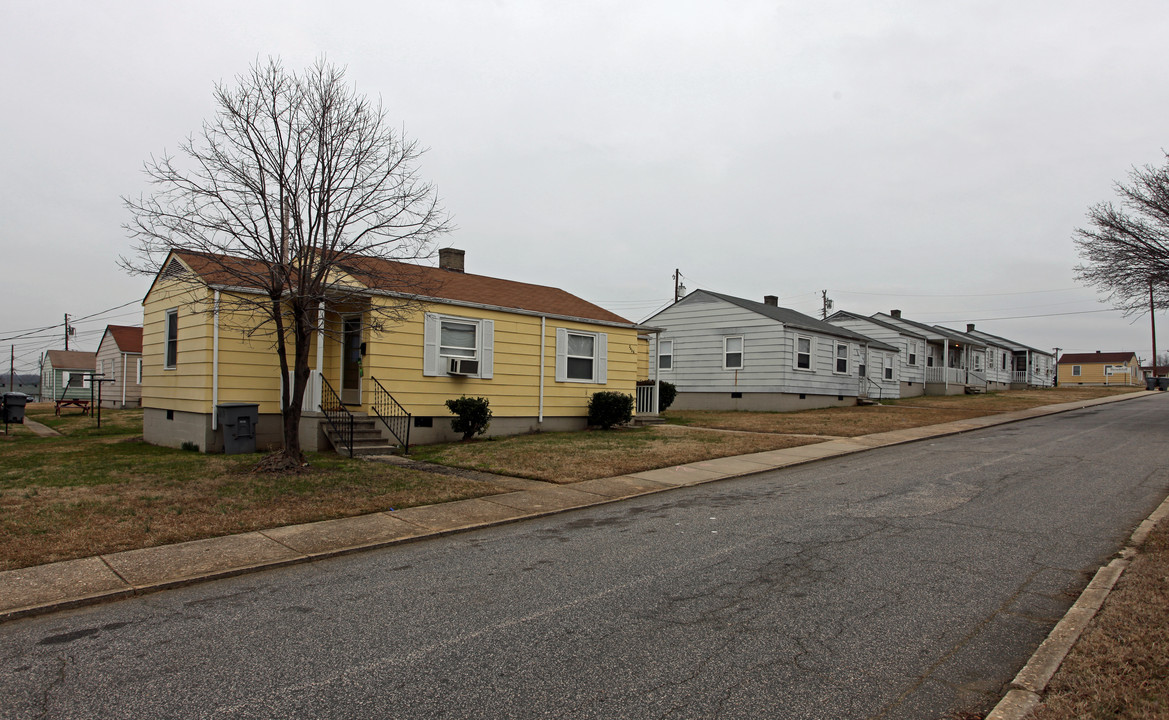 Brookhill Village in Charlotte, NC - Building Photo