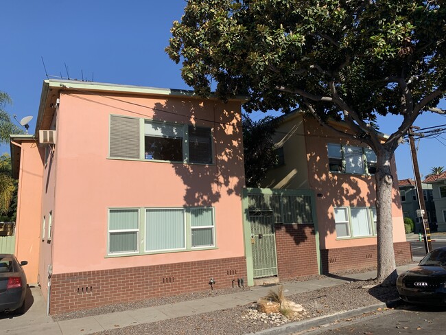 219 Esperanza Ave, Unit 1 in Long Beach, CA - Building Photo - Building Photo
