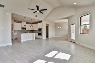 101 Gardenia Dr in Azle, TX - Foto de edificio - Building Photo