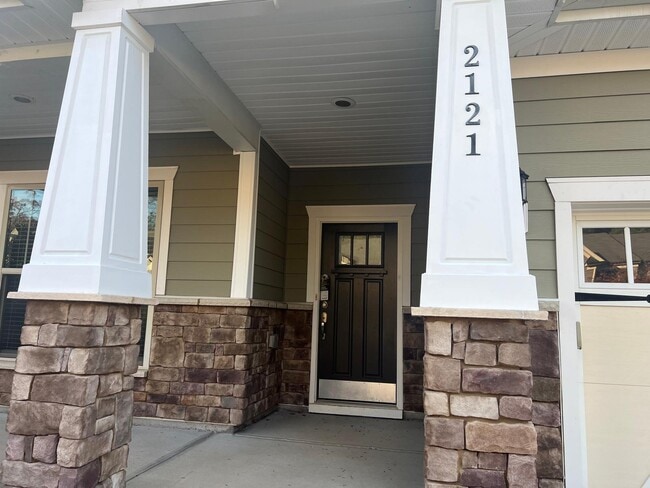 property at 2121 Chipley Dr