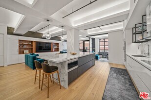 849 S Broadway in Los Angeles, CA - Building Photo