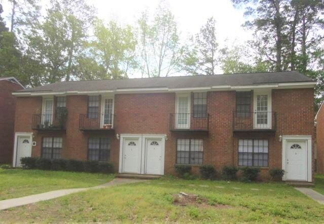 111 Timber Ln in Summerville, SC - Building Photo