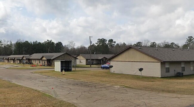 306 Powell Dr in Pineville, LA - Building Photo - Building Photo