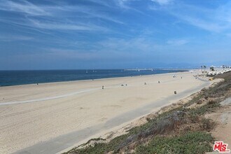 6655 Esplanade in Playa Del Rey, CA - Building Photo - Building Photo