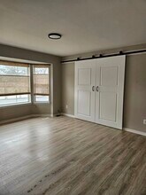 44900 Bayview Dr, Unit 14 in Novi, MI - Foto de edificio - Building Photo