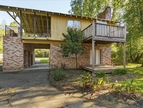 1863 Bailhache Ave in Healdsburg, CA - Building Photo - Building Photo