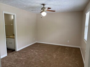 1966 Patterson Cir-Unit -1972 in Lawrenceville, GA - Building Photo - Building Photo