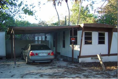 Nuna Ave Mobile Home Park in Ft. Myers, FL - Building Photo - Building Photo