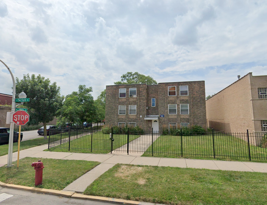 1854 S Fairfield Ave in Chicago, IL - Building Photo