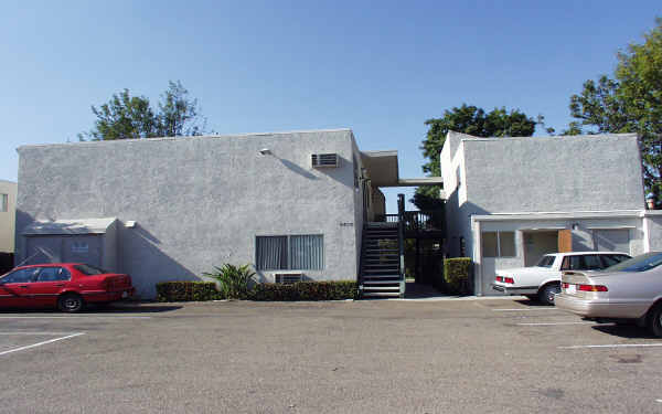 8875 Mira Mesa Blvd in San Diego, CA - Building Photo - Building Photo