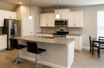 1012 Croxley Wy in Justin, TX - Building Photo - Building Photo