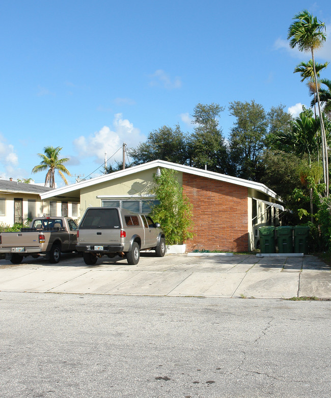 425 NE 75th St in Miami, FL - Building Photo - Building Photo