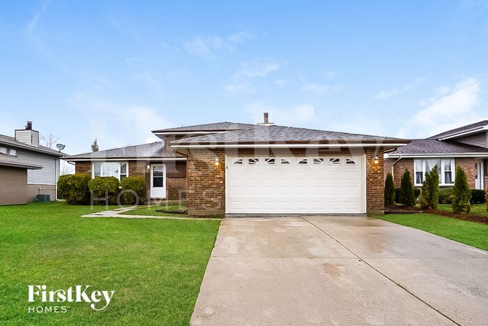 17225 Coventry Ln in Country Club Hills, IL - Building Photo