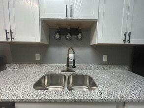 4701 Flat Shoals Rd in Union City, GA - Building Photo - Building Photo