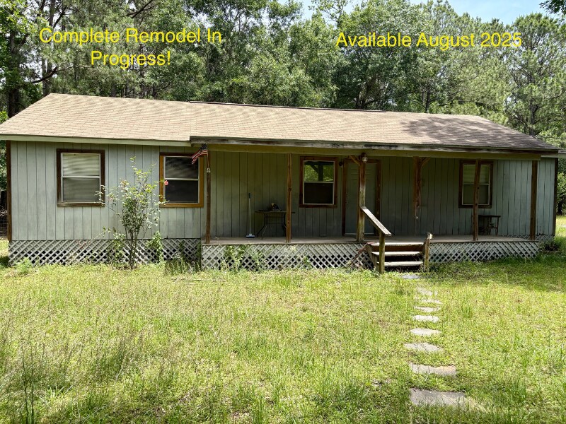 1700 Trails End Dr in Cleveland, TX - Foto de edificio