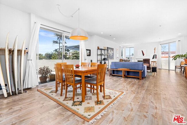 property at 811 S Lucerne Blvd
