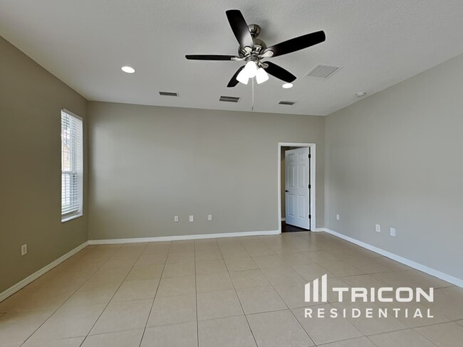3542 Oak Brook Ln in Eustis, FL - Building Photo - Building Photo