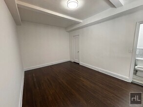 EAST 46 STREET in New York, NY - Building Photo - Building Photo