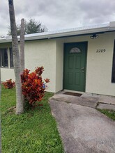 2289 SE Seamist St in Port St. Lucie, FL - Building Photo - Building Photo