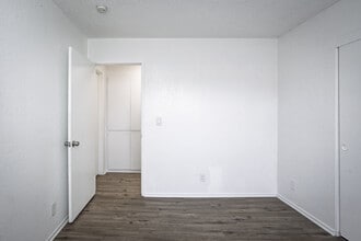1776 Temple Ave in Long Beach, CA - Building Photo - Interior Photo