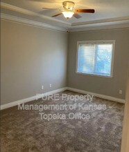 4335 NW 53rd Terrace in Topeka, KS - Building Photo - Building Photo