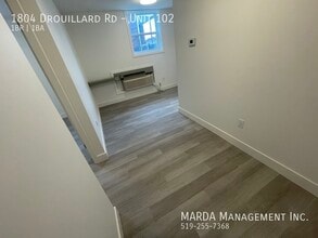 1804 Drouillard Rd in Windsor, ON - Building Photo - Building Photo