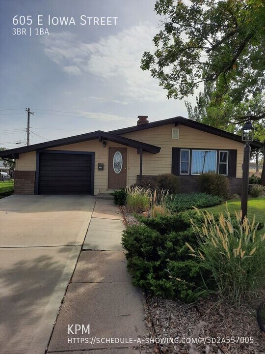 605 E Iowa St in Rapid City, SD - Building Photo