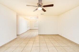 402 S Willow Ave in Port Orange, FL - Building Photo - Building Photo