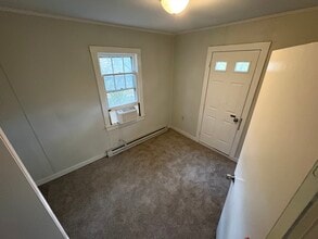 2 Seawanhaka Ave in Nesconset, NY - Foto de edificio - Building Photo