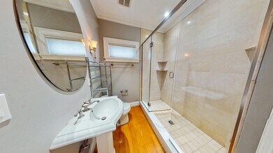 32 Ward St, Unit #3 in Boston, MA - Building Photo - Building Photo