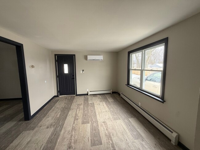 139 Rossler Ave, Unit Lower rear