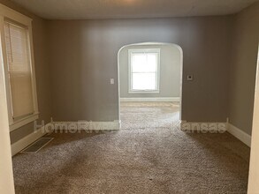 2843 Belleview Ave in Kansas City, MO - Building Photo - Building Photo