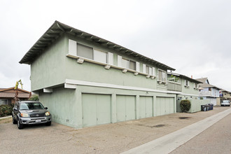 7252 Elk Cir in Huntington Beach, CA - Building Photo - Building Photo