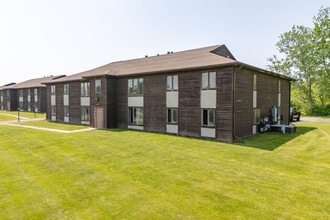 Cedar Knoll Apartments in Sanborn, NY - Building Photo - Primary Photo