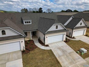 6065 Gardner Maples Dr SE in Owens Cross Roads, AL - Building Photo - Building Photo