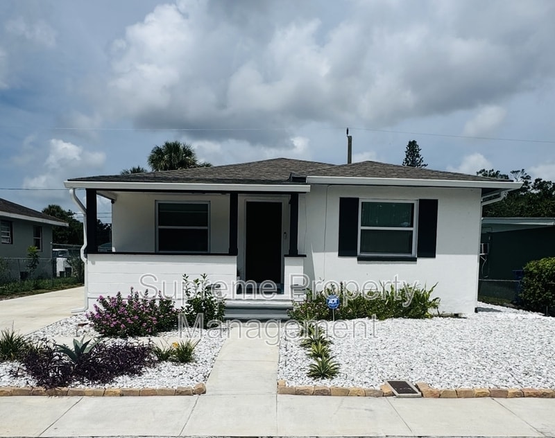 811 21st St S in St. Petersburg, FL - Building Photo